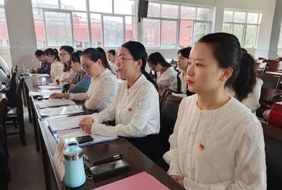 新县启福小学党支部开展“不忘初心 牢记使命”“庆国庆”主题演讲比赛活动