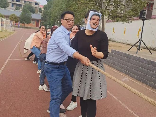 新县启福小学举行2021年秋季运动会