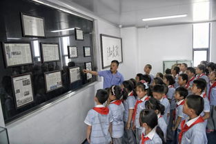国际博物馆日 小学生走进汉后工厂识草药 捣药材 熬膏方 亲手熬膏 体验 匠人精神
