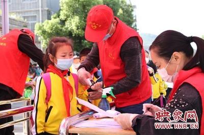 新县各中小学全部开学复课 啟福小学迎新学期